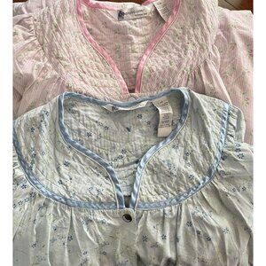 (2) Classic‎ Women’s Sz L Snap Front Blue & Pink Floral Housecoats Dresses